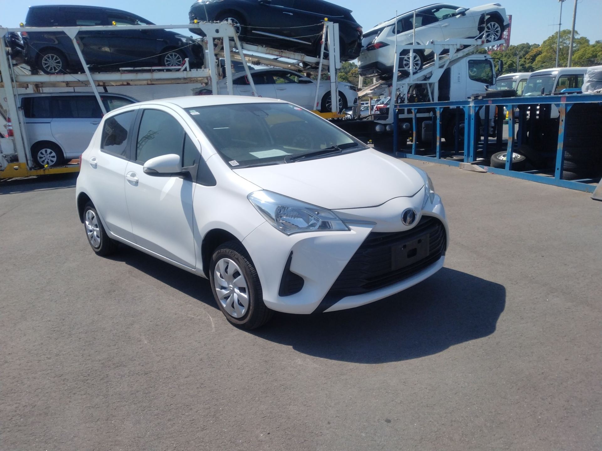 2018 Toyota Vitz, F 4WD — YRT Stock