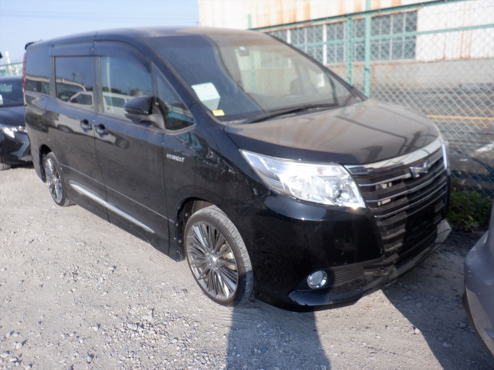 Toyota NOAH 2015