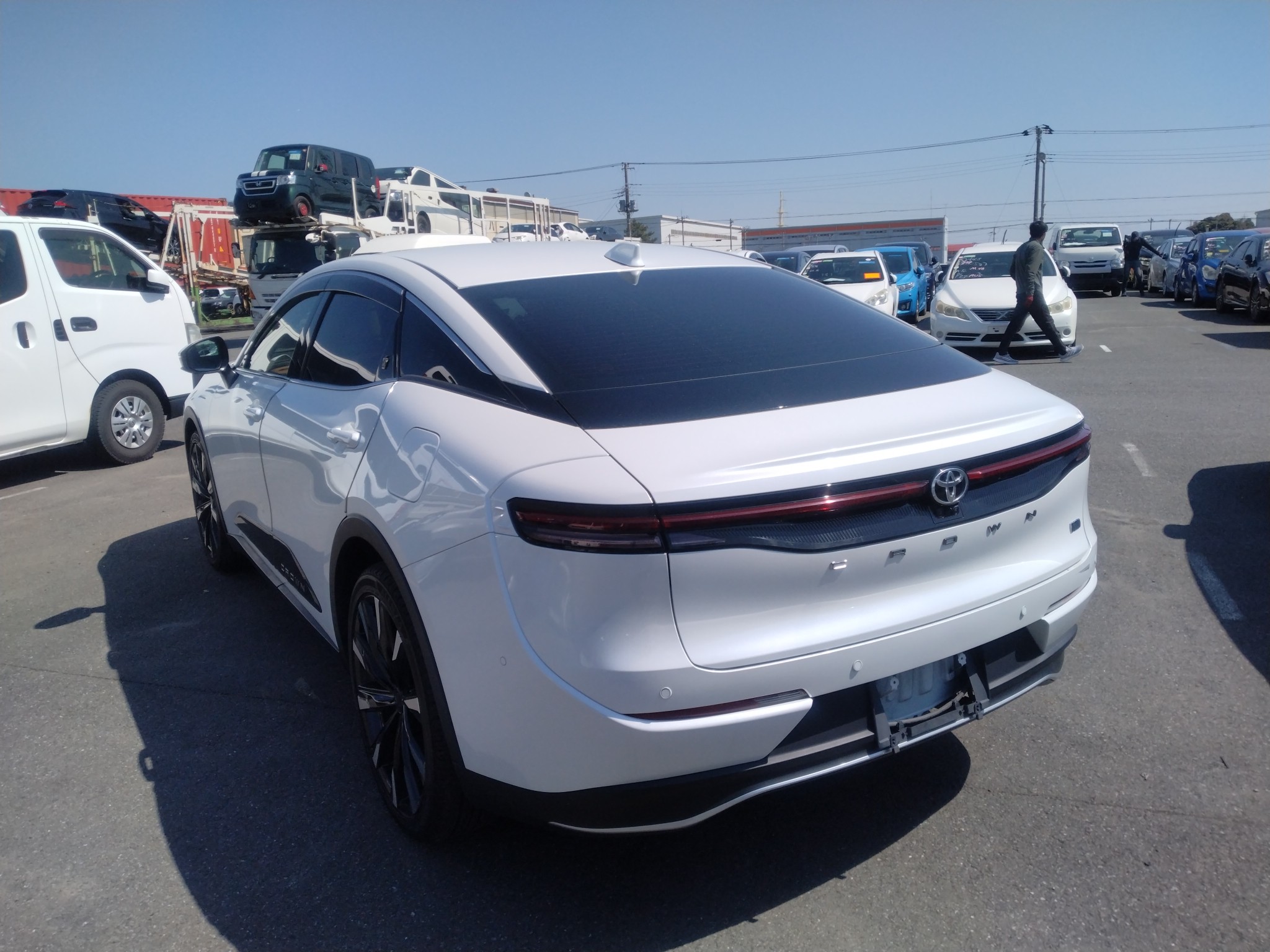 car-img