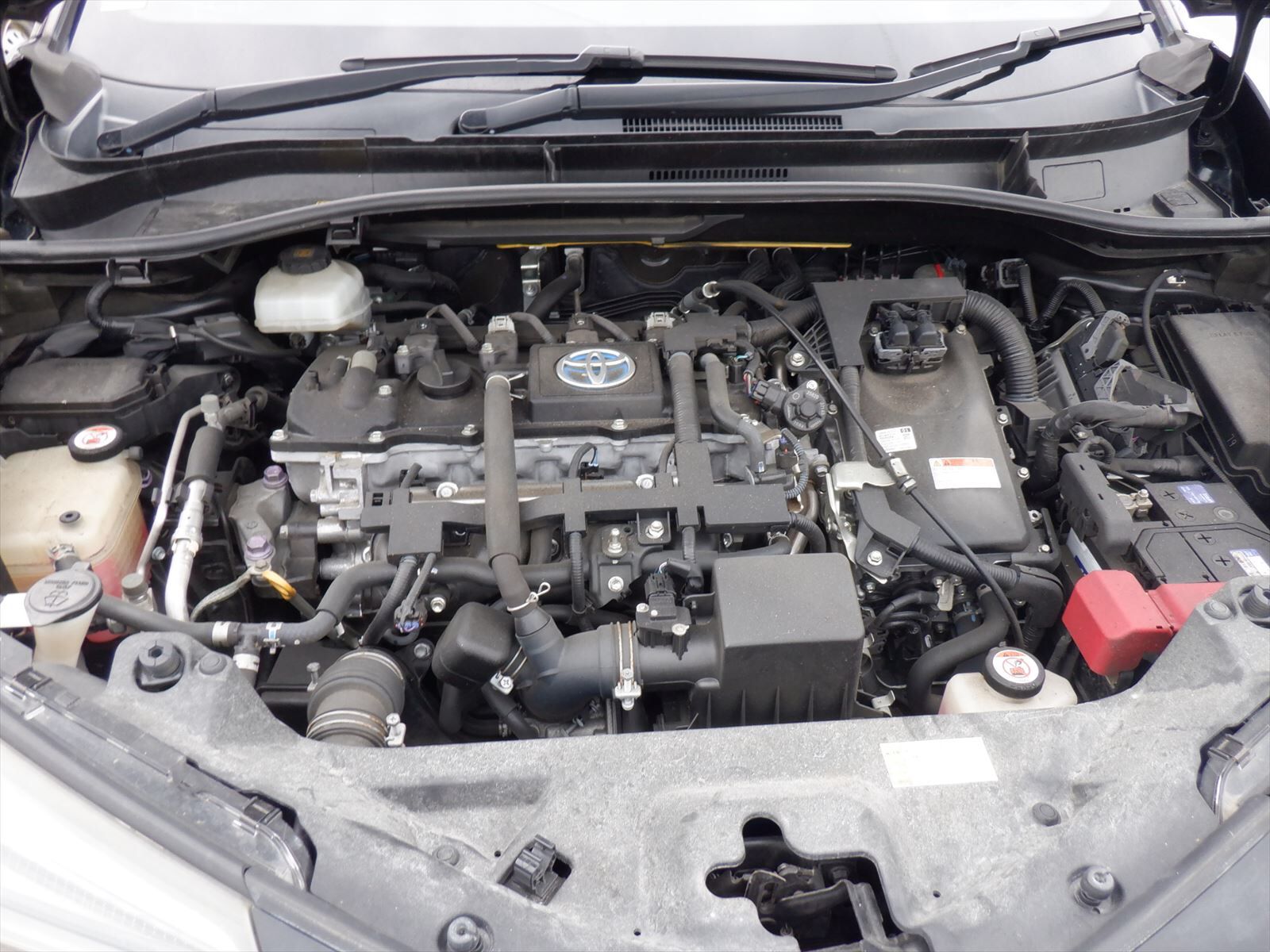 car-img