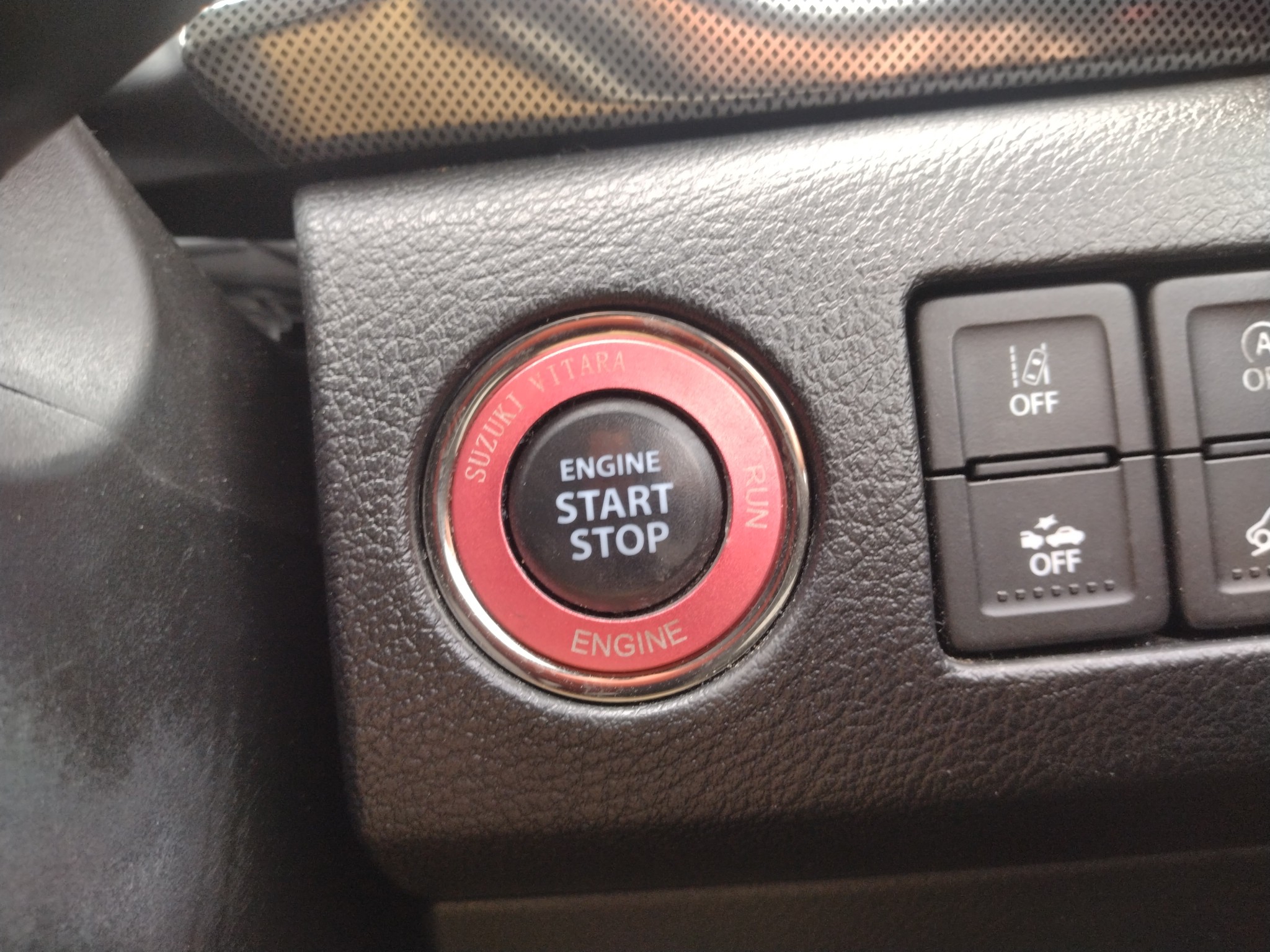 car-img