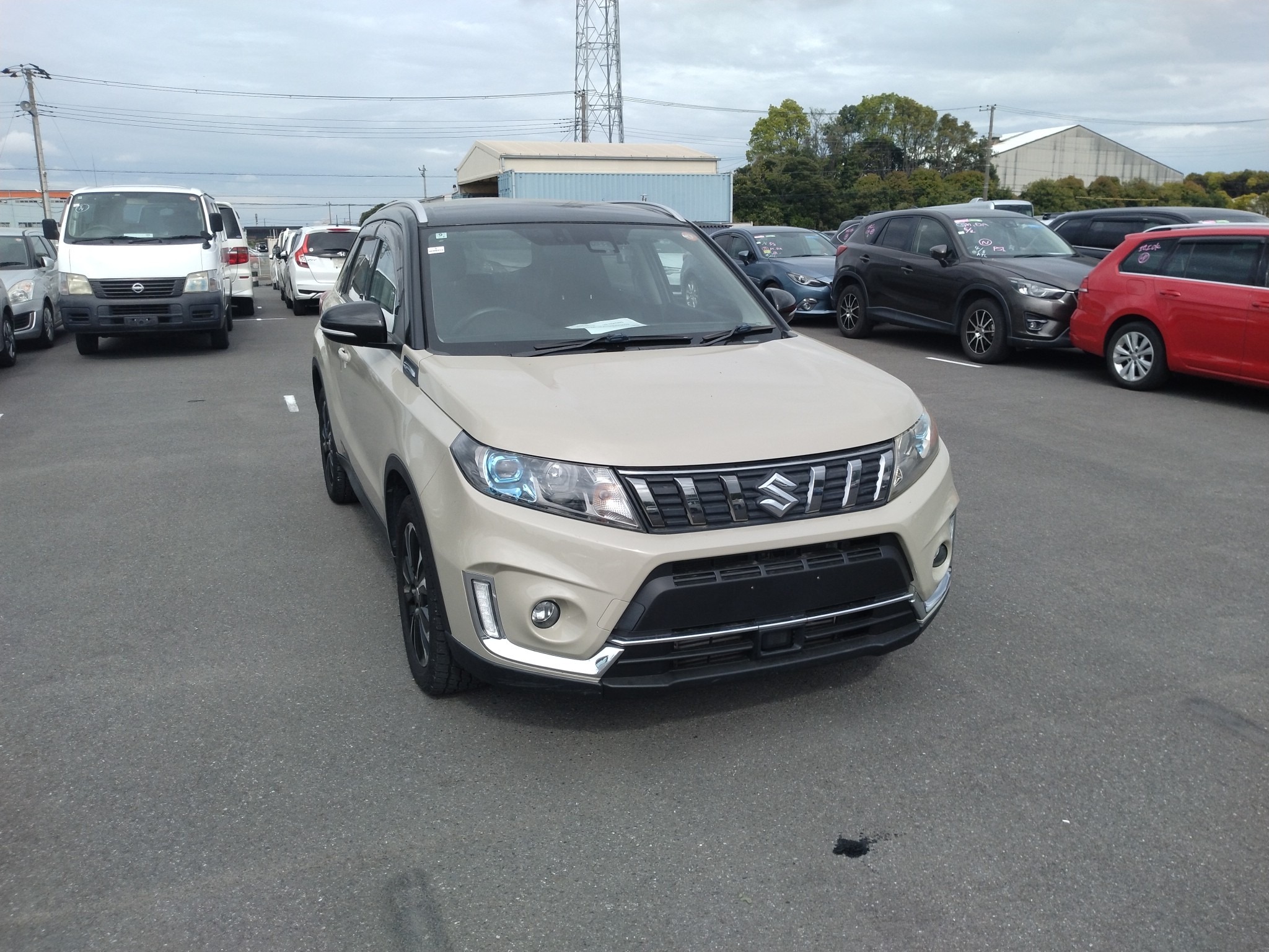 car-img