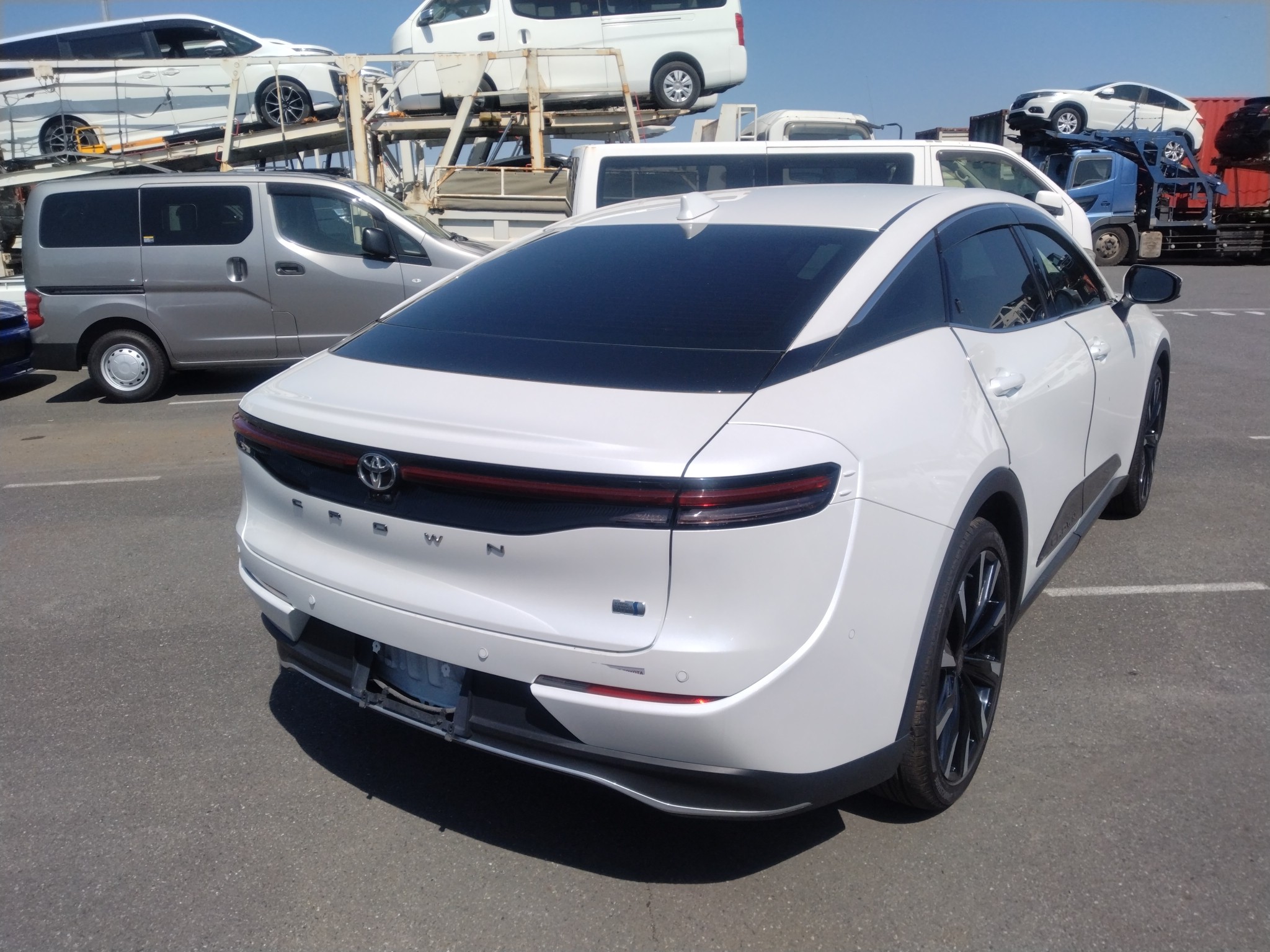 car-img