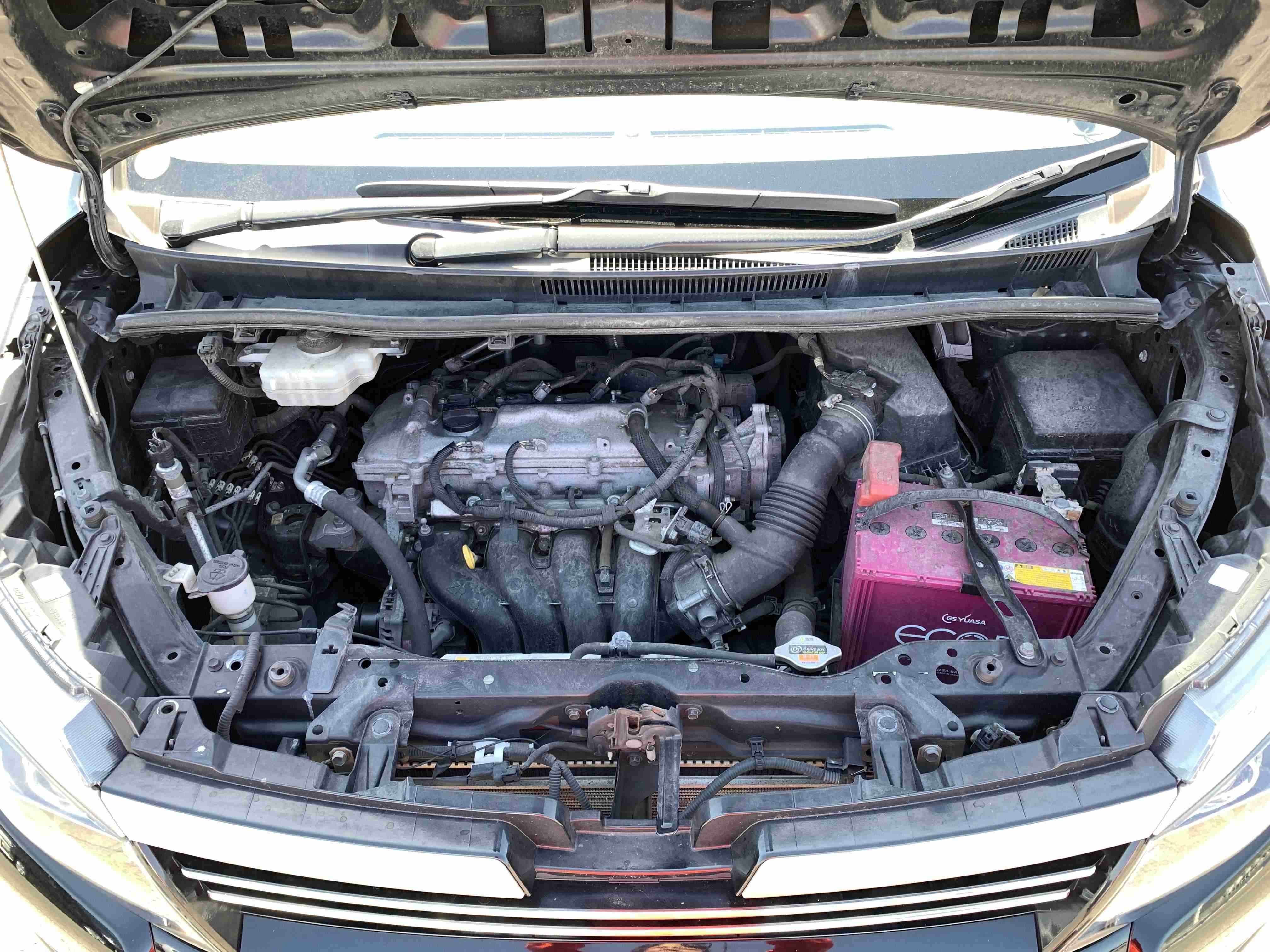 car-img