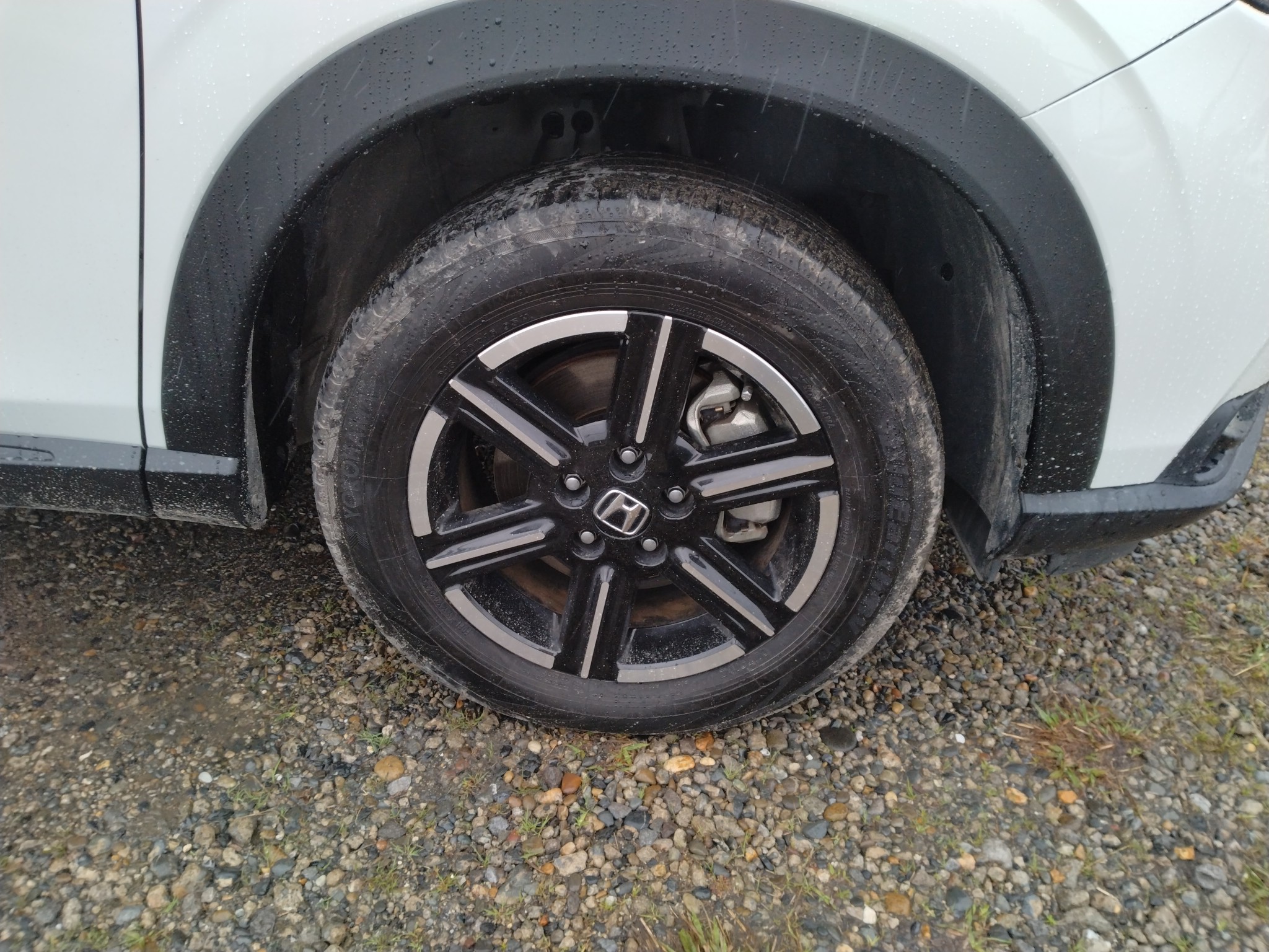 car-img
