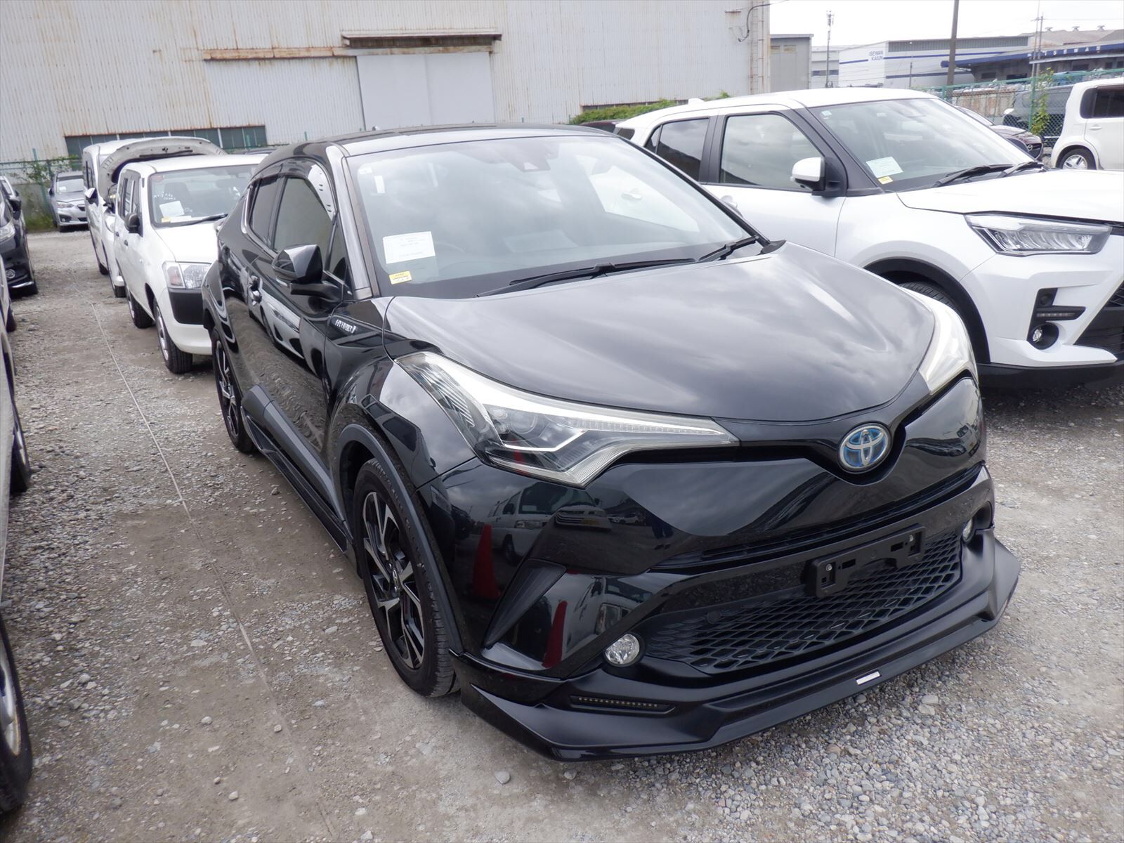 car-img