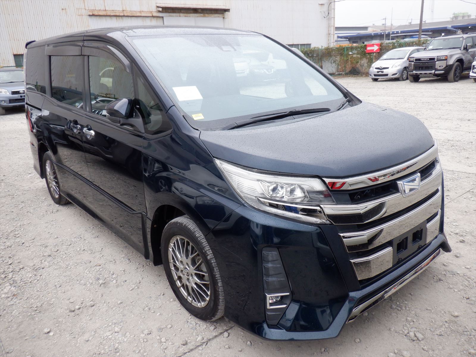 Toyota Noah 2017
