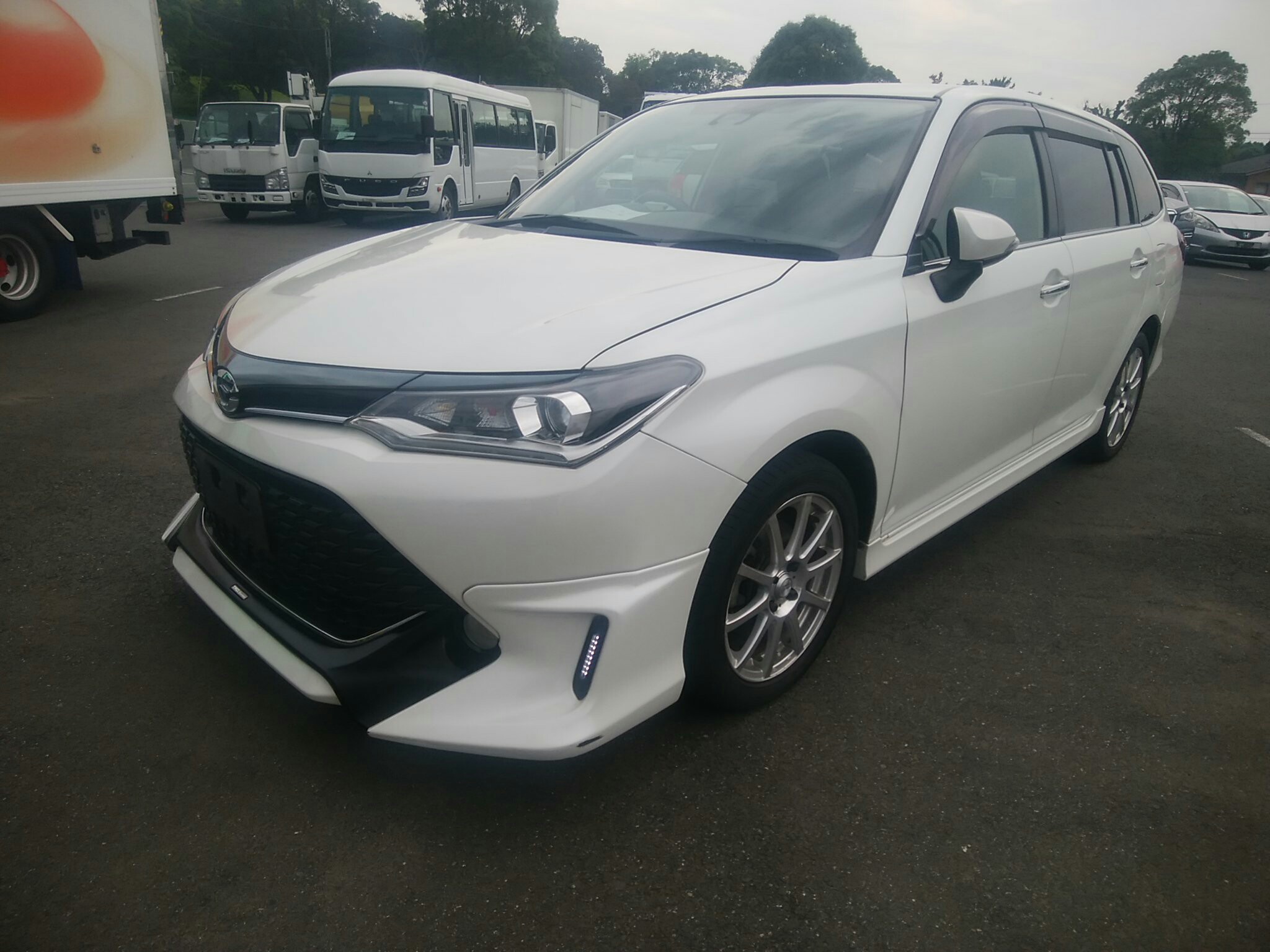 Toyota Corolla Fielder 2015