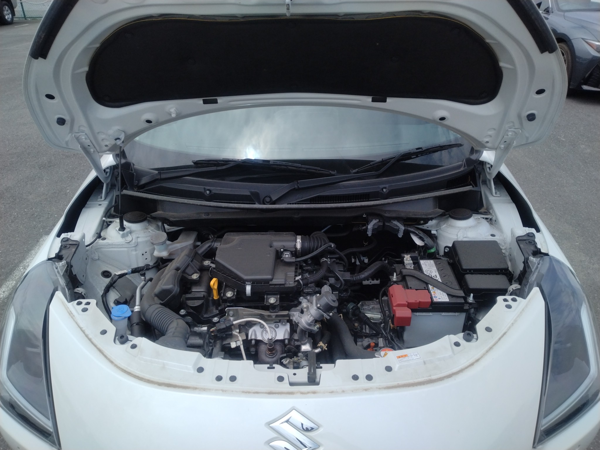 car-img