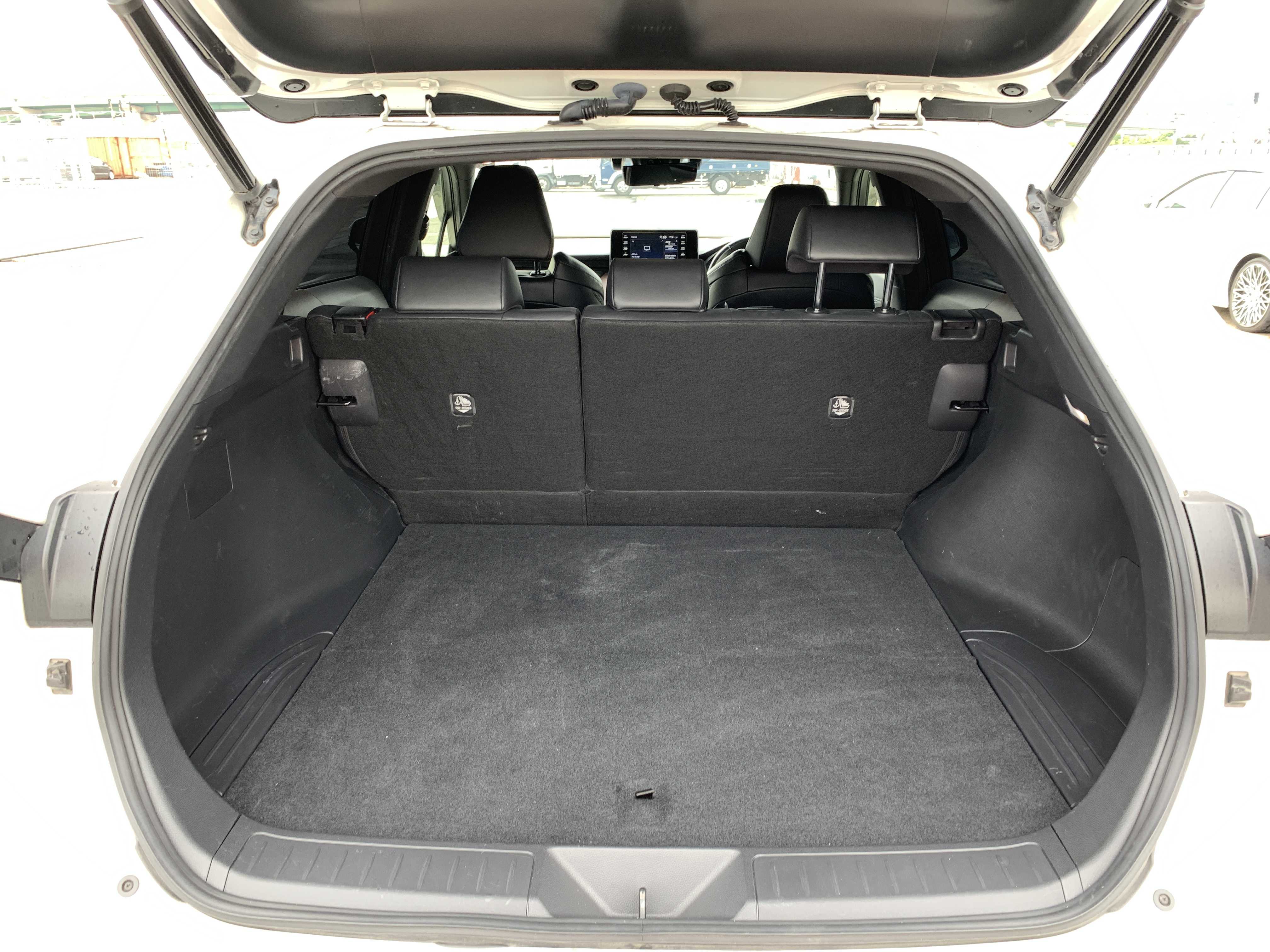 car-img