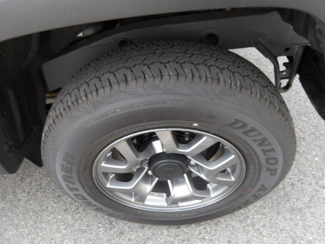 car-img