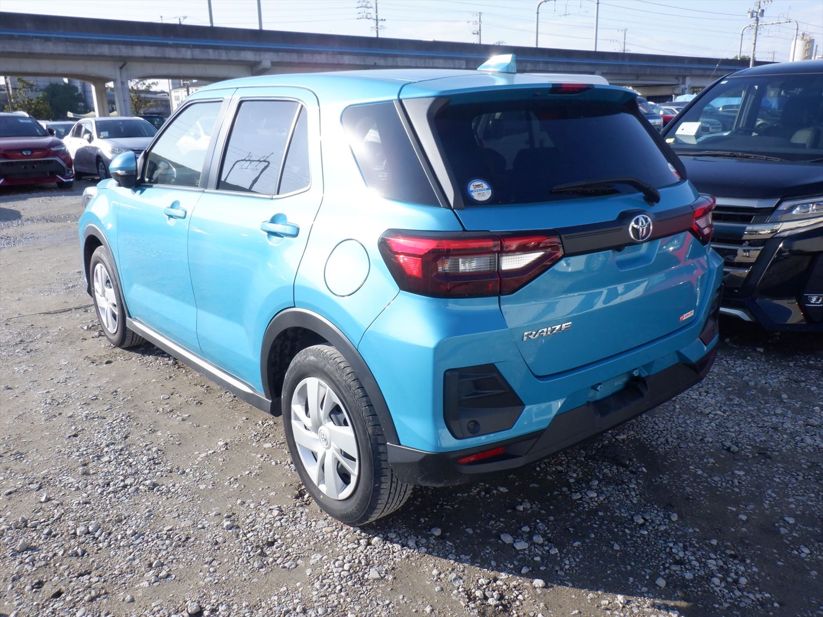 car-img