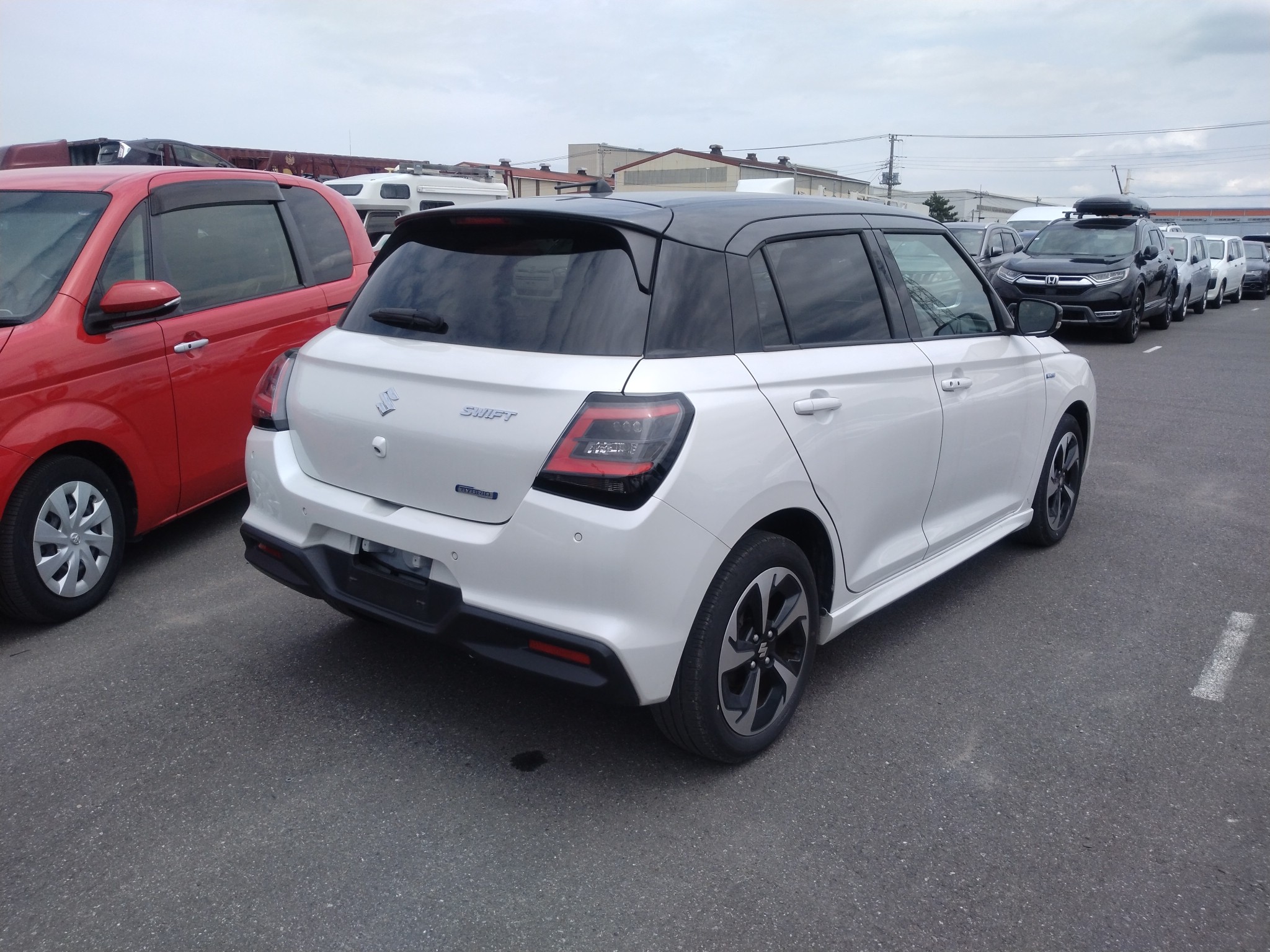 car-img