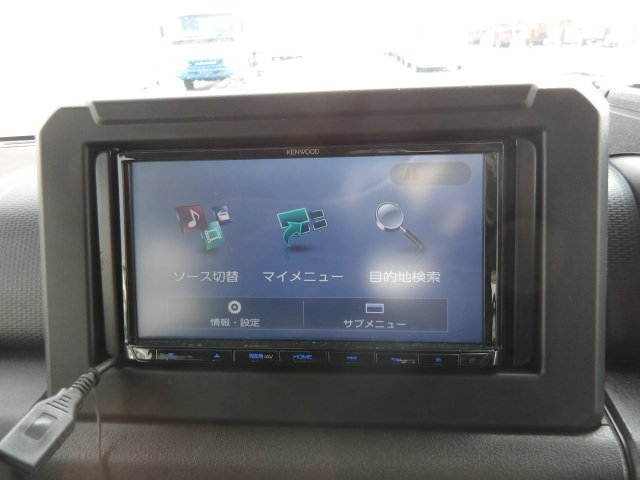 car-img