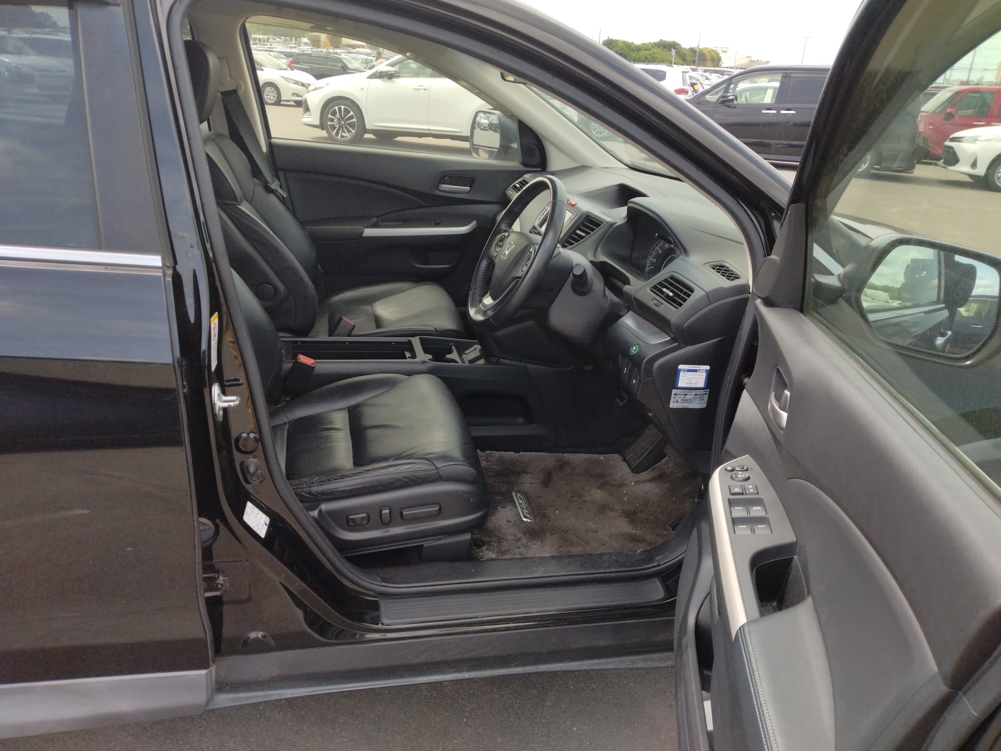 car-img