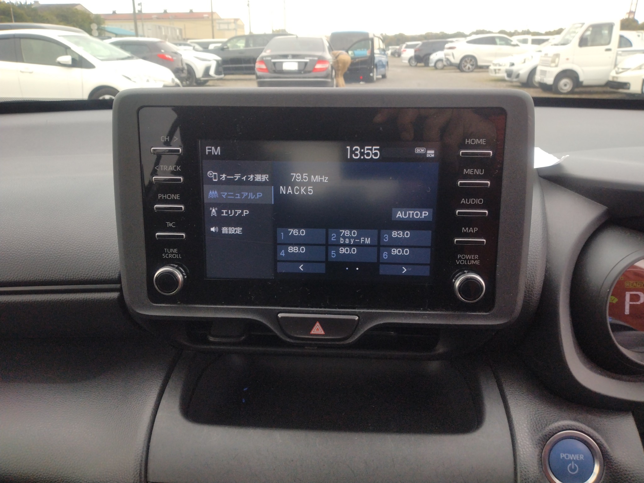 car-img
